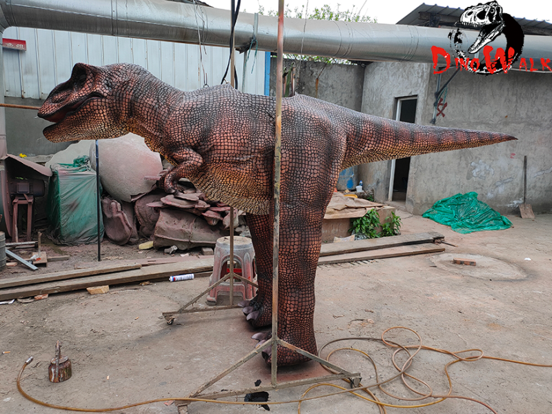 高跷恐龙服完工视频